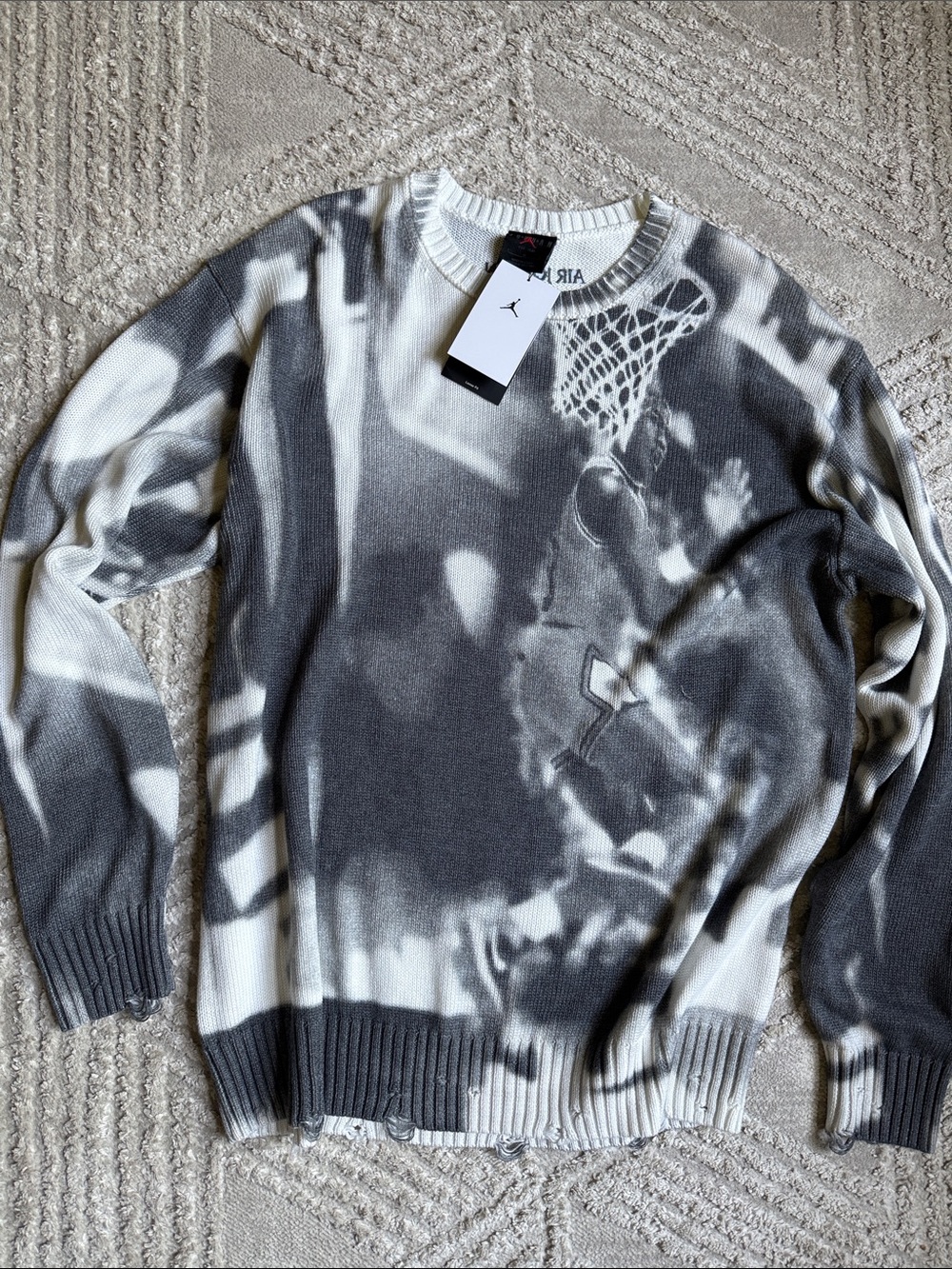 NWT Air Jordan Basketball Graphic Crewneck Sweater